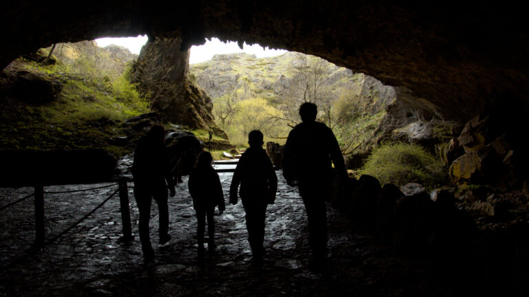 Cueva de Valporquero interior